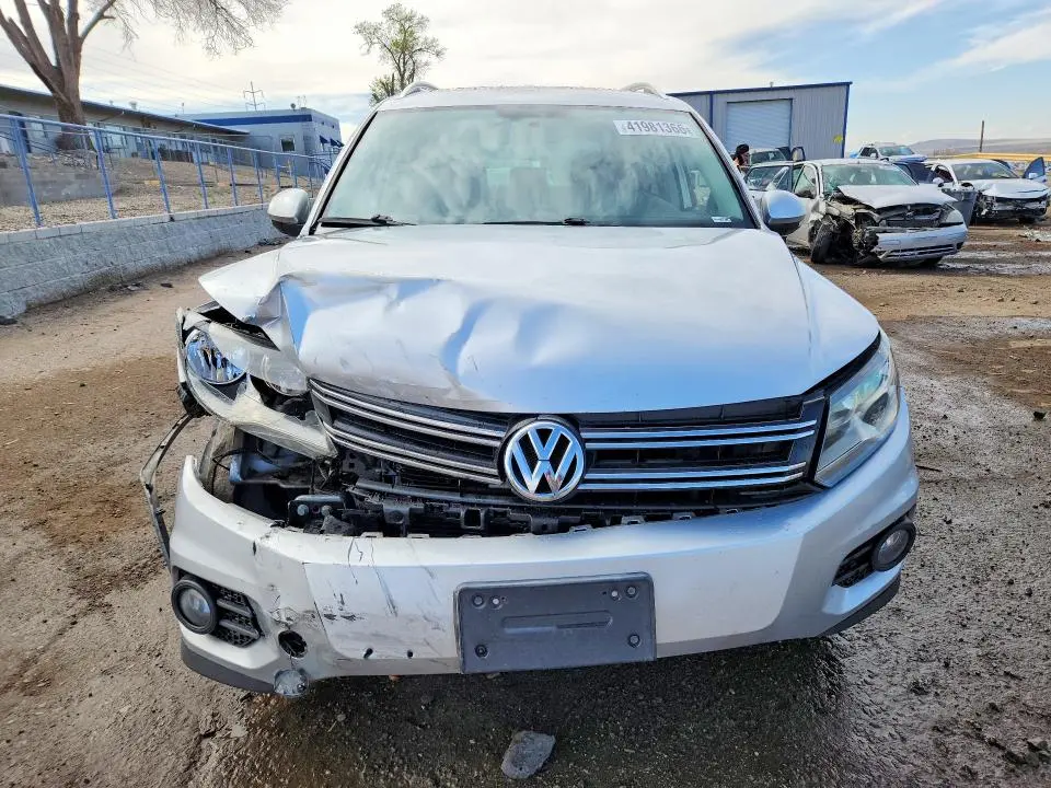 2013 VOLKSWAGEN TIGUAN S  