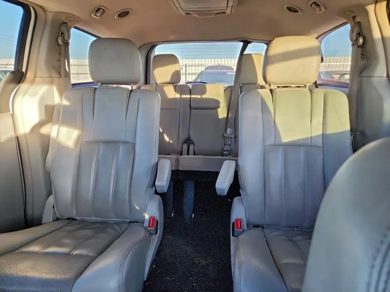 2013 CHRYSLER TOWN & COUNTRY TOURING  
