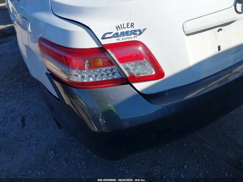 2010 TOYOTA CAMRY LE