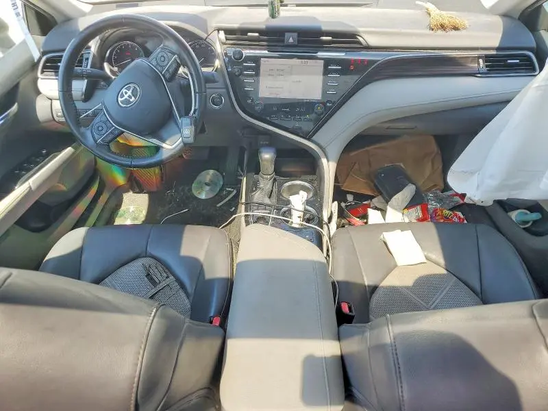 2019 TOYOTA CAMRY XLE  
