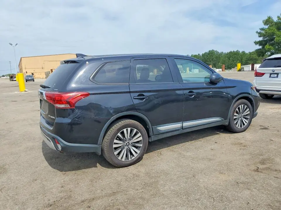 2019 MITSUBISHI OUTLANDER SE  