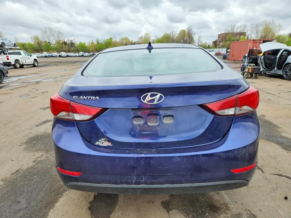 2014 HYUNDAI ELANTRA SE  