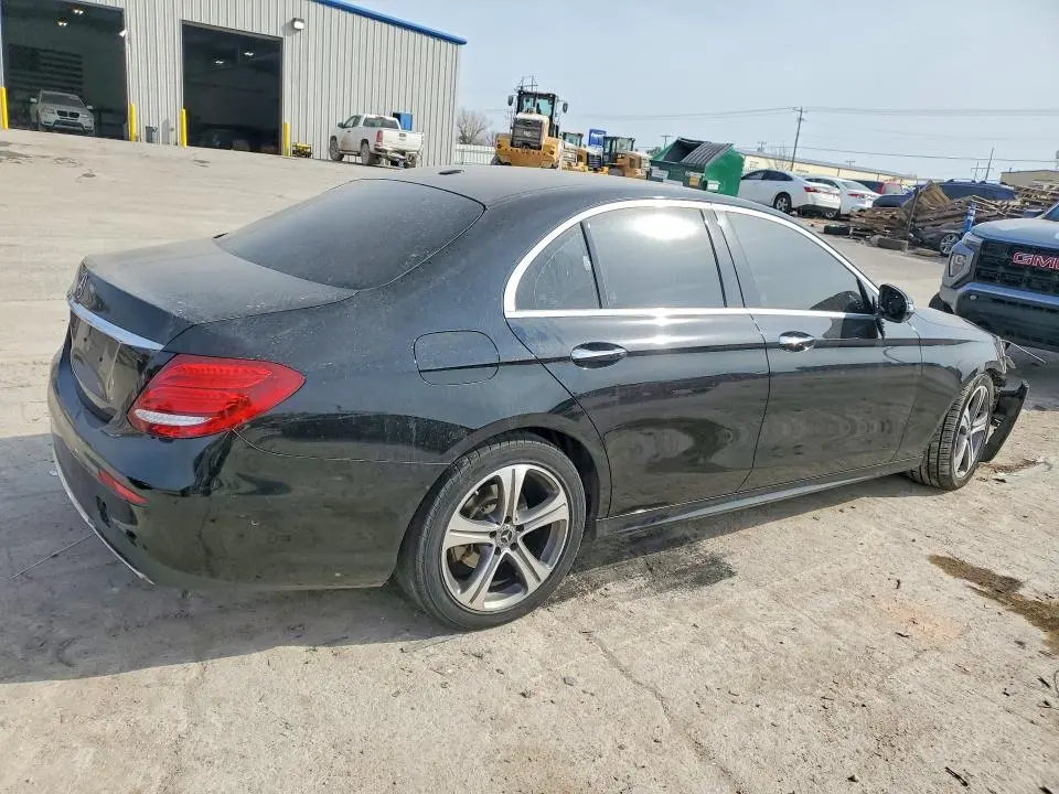 2018 MERCEDES-BENZ E 300  