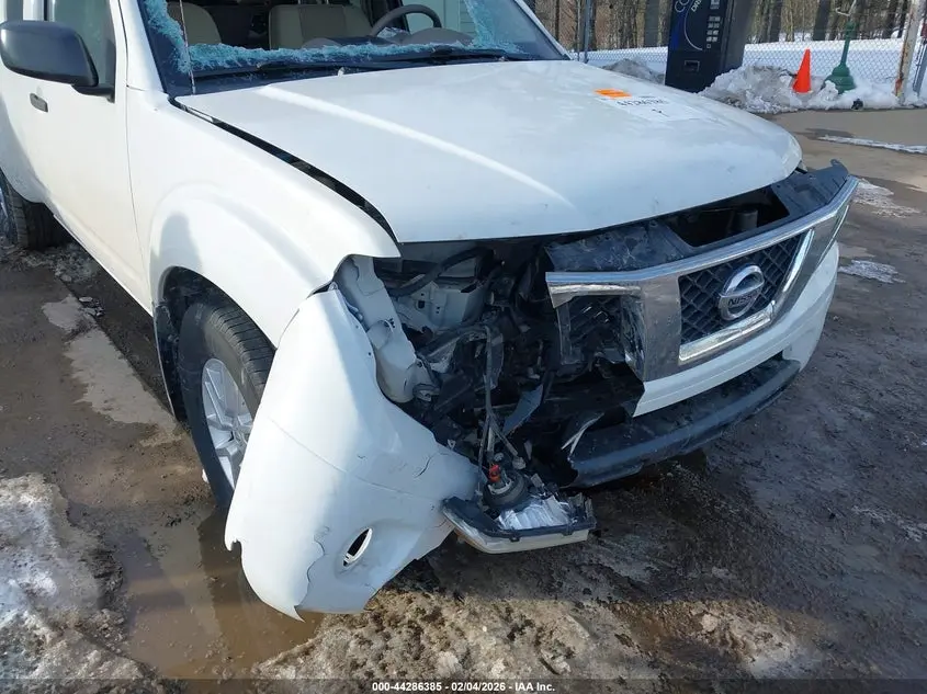2014 NISSAN FRONTIER SV