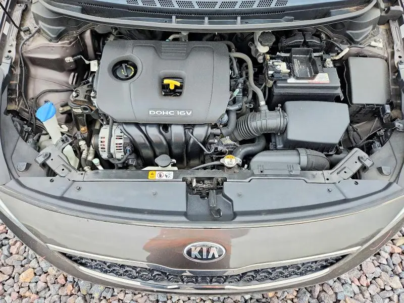 2017 KIA FORTE LX  