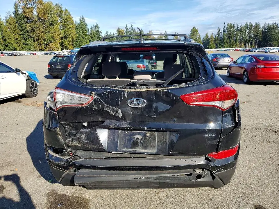2017 HYUNDAI TUCSON SE  