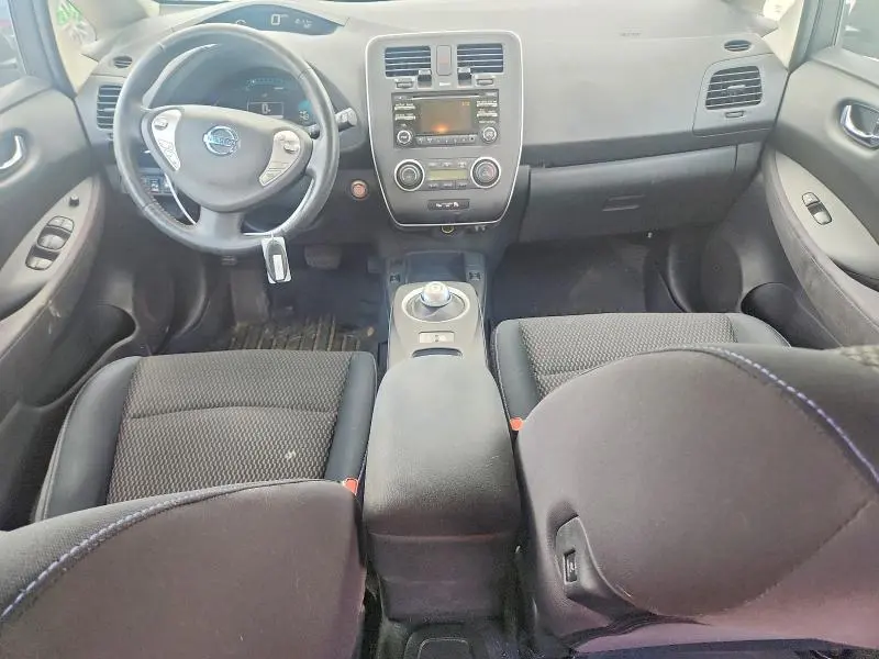 2015 NISSAN LEAF S  