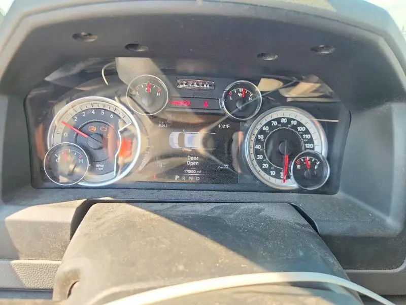 2013 RAM 1500 SLT  