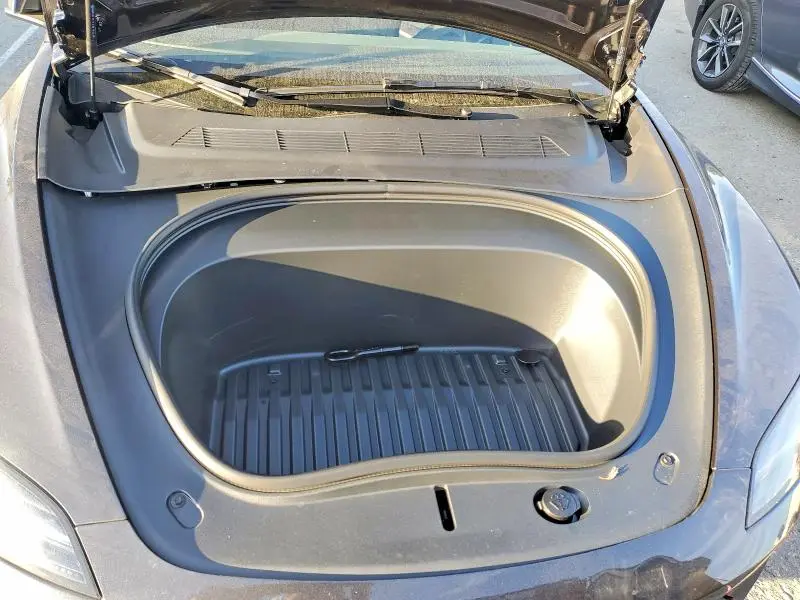 2026 TESLA MODEL 3   