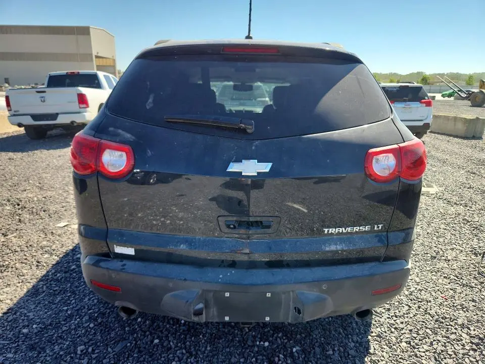 2011 CHEVROLET TRAVERSE LT  