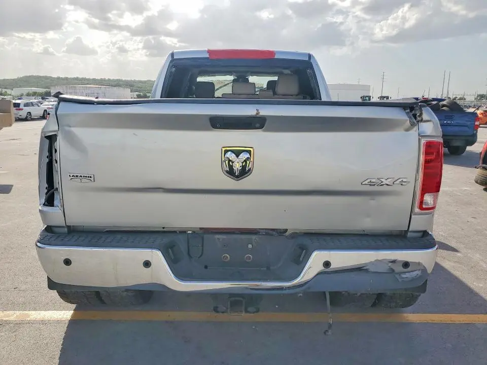2015 RAM 3500 LARAMIE  