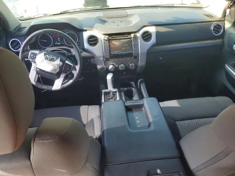 2017 TOYOTA TUNDRA SR5  