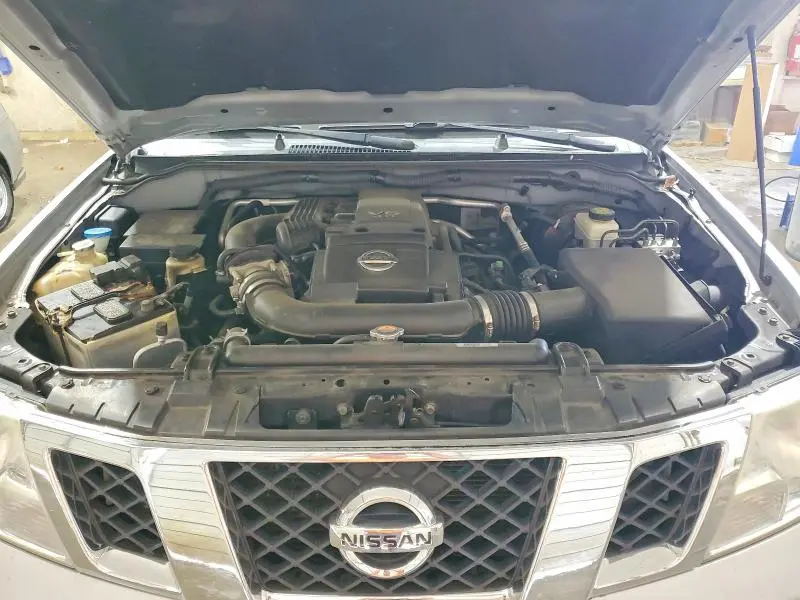 2012 NISSAN FRONTIER SV V6  
