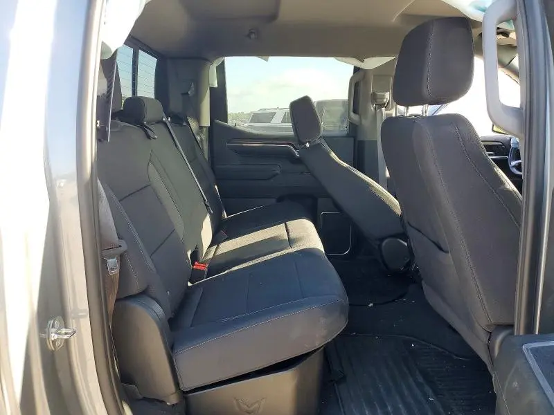 2024 CHEVROLET SILVERADO C1500 LT  