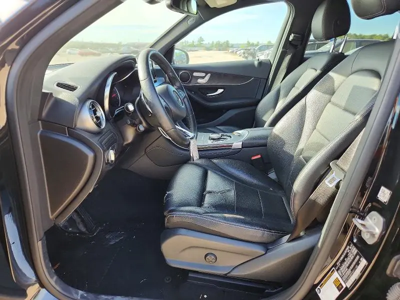 2017 MERCEDES-BENZ GLC 300  
