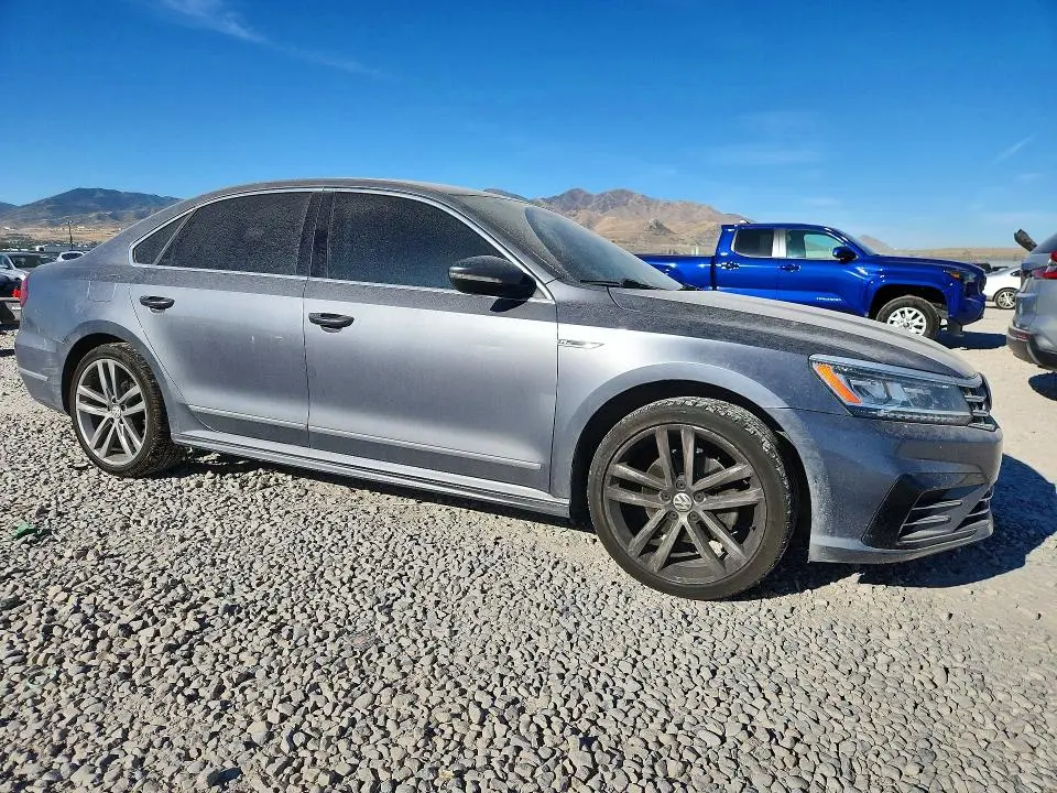 2017 VOLKSWAGEN PASSAT R-LINE  