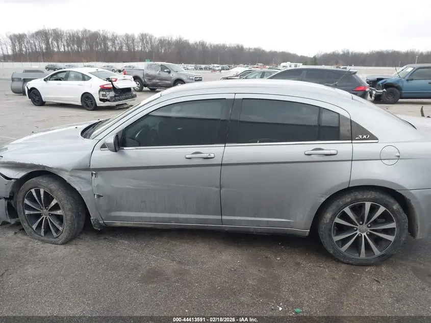2014 CHRYSLER 200 TOURING