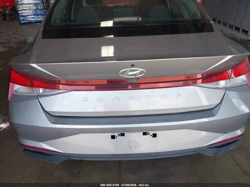 2023 HYUNDAI ELANTRA SE
