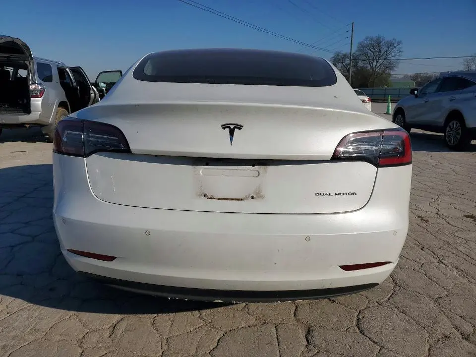 2018 TESLA MODEL 3   