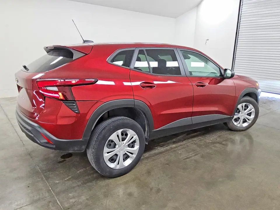 2024 CHEVROLET TRAX LS  