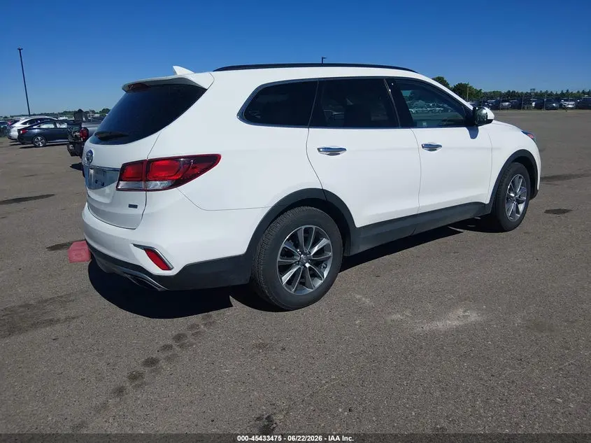 2017 HYUNDAI SANTA FE SE