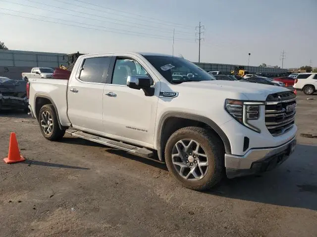 2022 GMC SIERRA K1500 SLT  