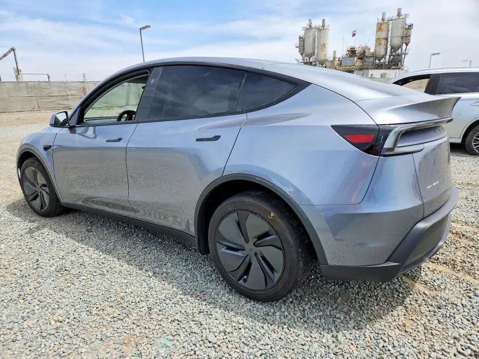 2026 TESLA MODEL Y   