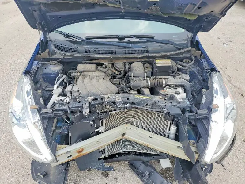 2019 NISSAN VERSA SV  