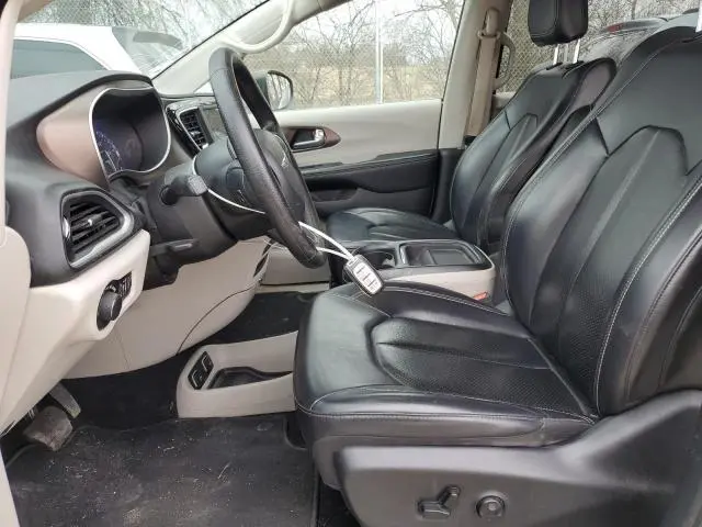 2020 CHRYSLER VOYAGER LXI  