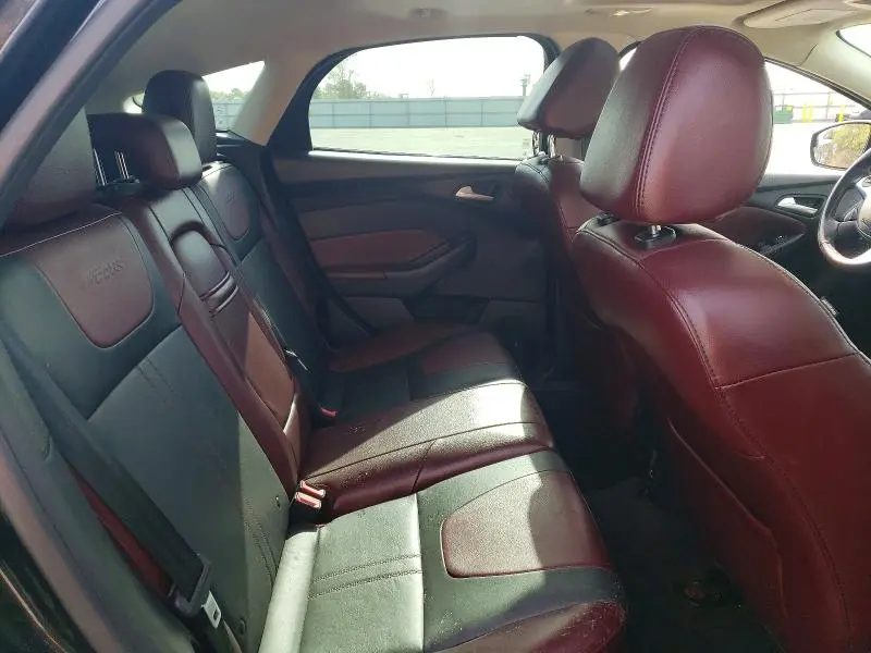 2014 FORD FOCUS TITANIUM  
