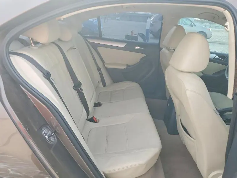 2011 VOLKSWAGEN JETTA TDI  