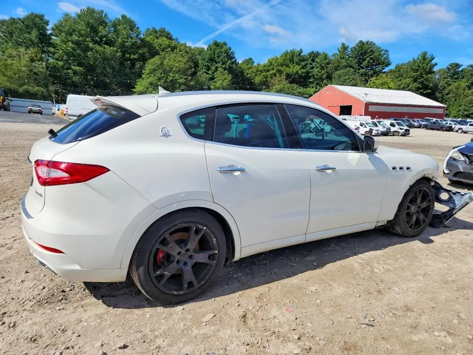 2017 MASERATI LEVANTE SPORT  