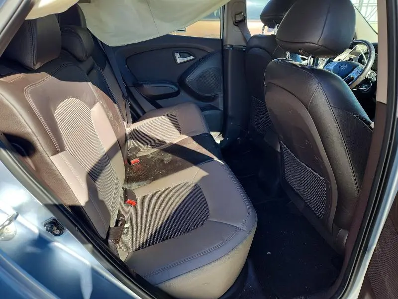 2011 HYUNDAI TUCSON GLS  