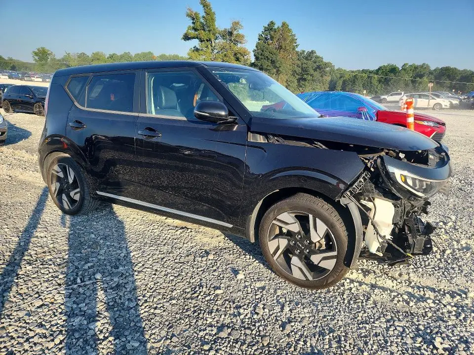 2023 KIA SOUL GT LINE  