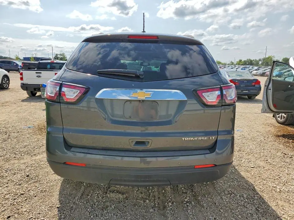 2013 CHEVROLET TRAVERSE LT  