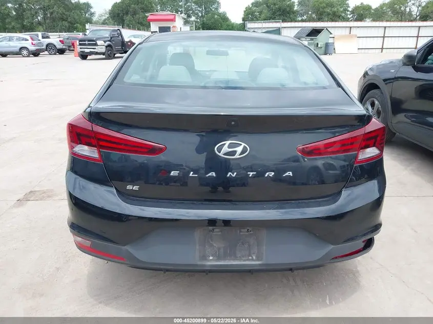 2019 HYUNDAI ELANTRA SE