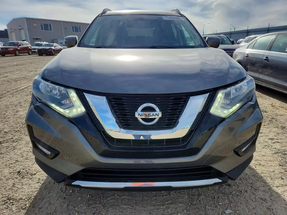 2017 NISSAN ROGUE SV  
