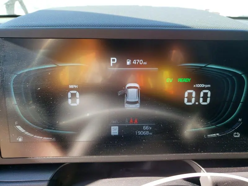 2025 KIA NIRO LX  