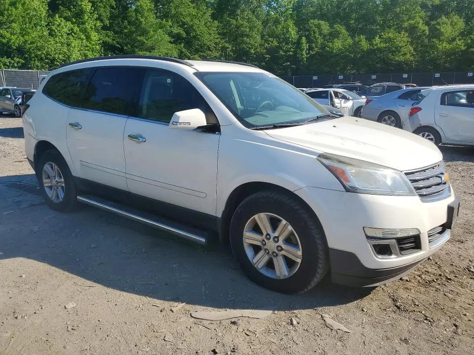 2014 CHEVROLET TRAVERSE LT  