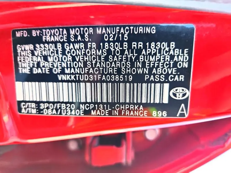 2015 TOYOTA YARIS 5-DOOR LE  