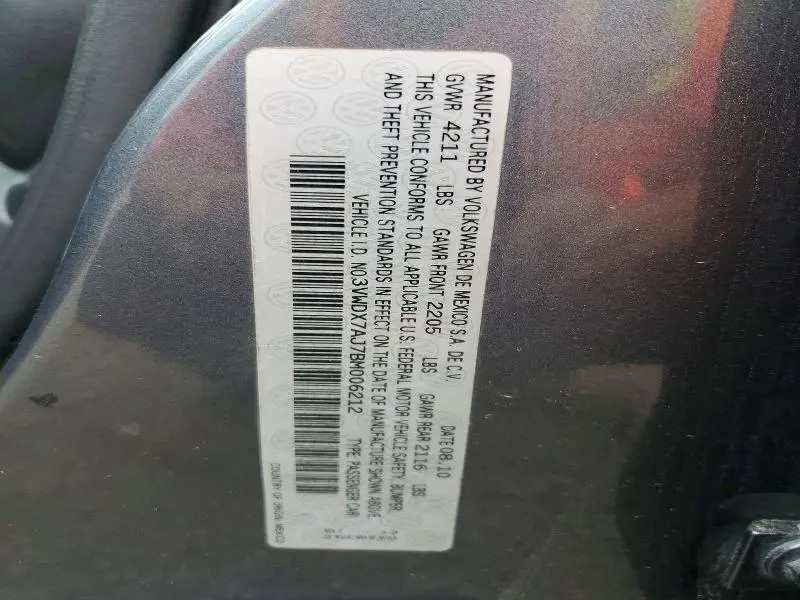 2011 VOLKSWAGEN JETTA SE  