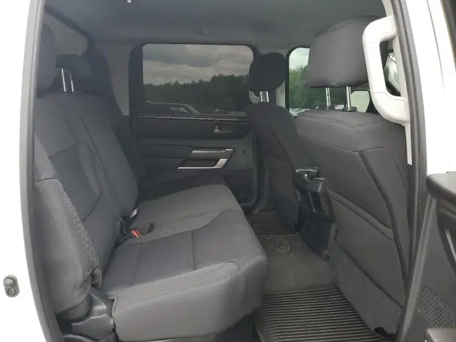 2024 TOYOTA TUNDRA CREWMAX SR  