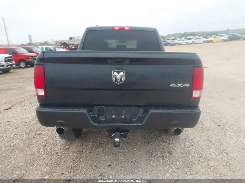 2017 RAM 1500 EXPRESS  4X4 5'7 BOX