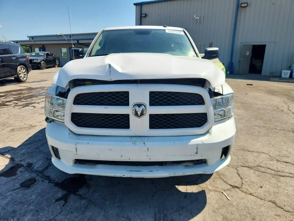 2014 RAM 1500 ST  