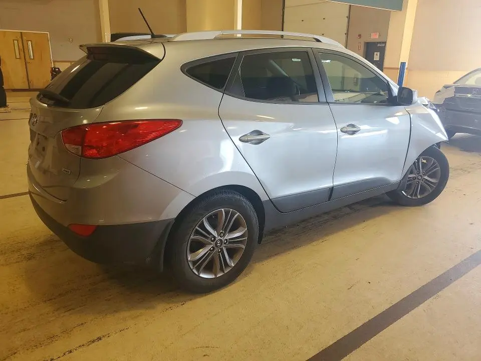 2015 HYUNDAI TUCSON SE  
