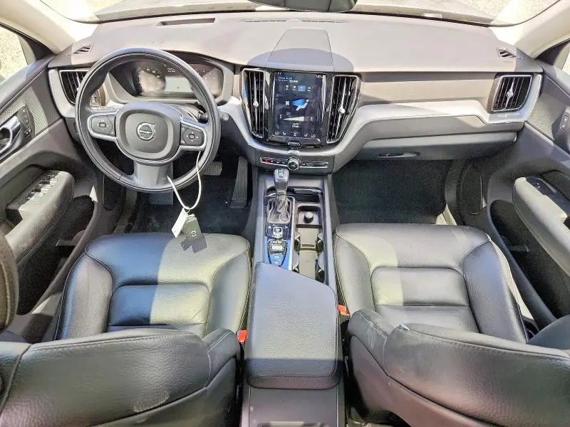 2018 VOLVO XC60 T6  