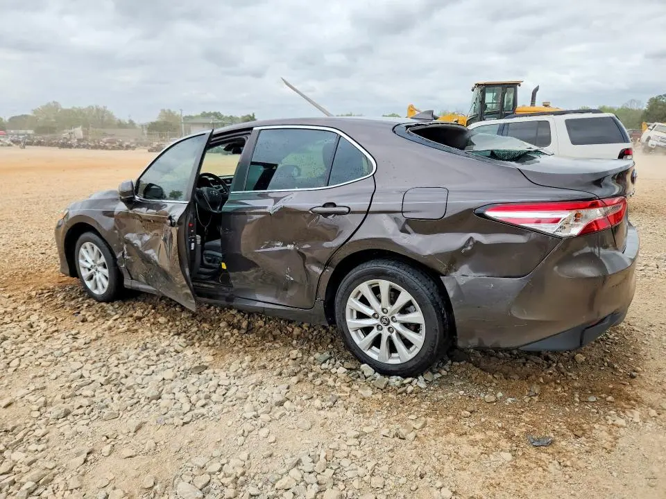 2019 TOYOTA CAMRY LE  