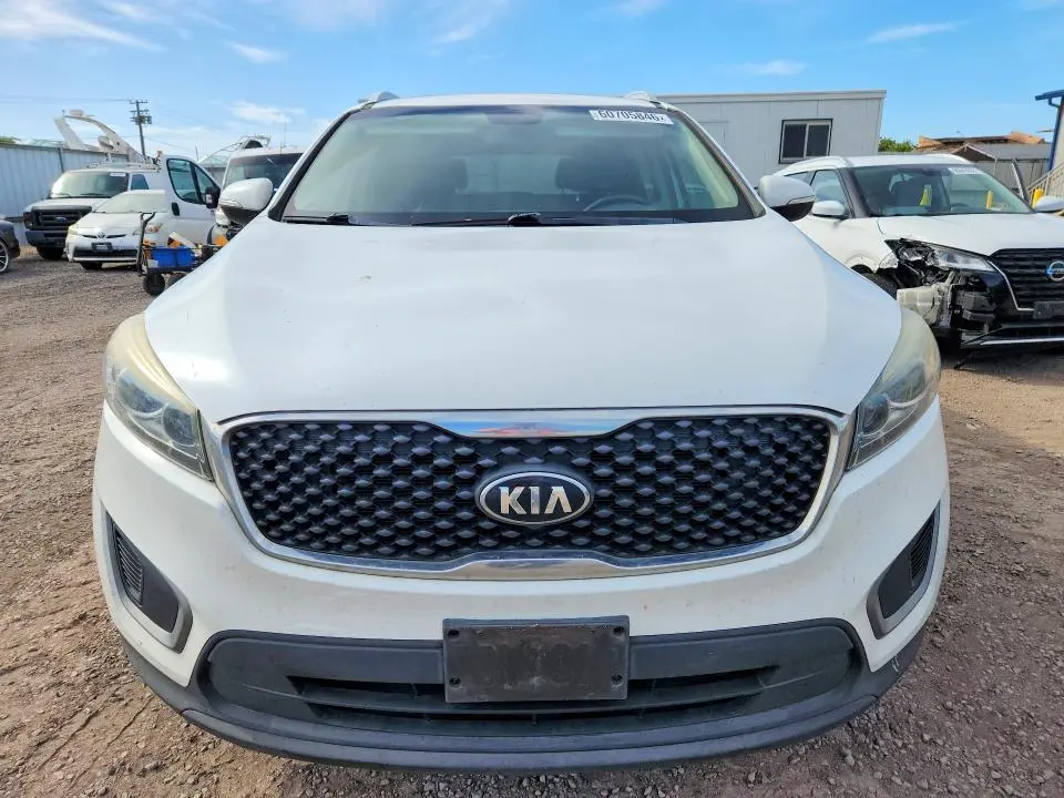 2017 KIA SORENTO LX  