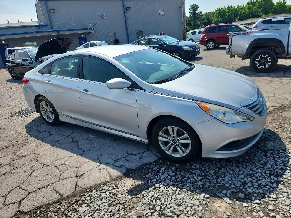 2014 HYUNDAI SONATA GLS  