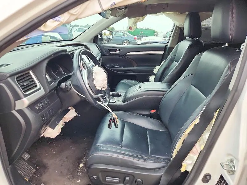 2018 TOYOTA HIGHLANDER XLE  